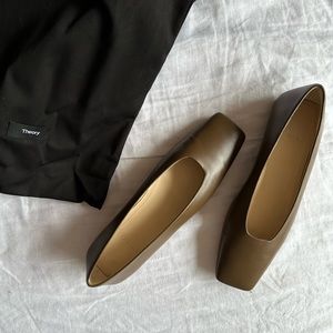 Theory square toe ballet flats